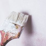 Jak przygotować mieszkanie do malowania?